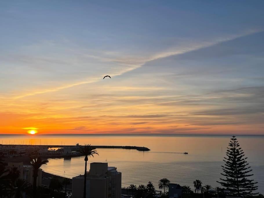 Ferienwohnung Vistas Al Mar Y Al Puerto Deportivo Benalmádena Exterior foto