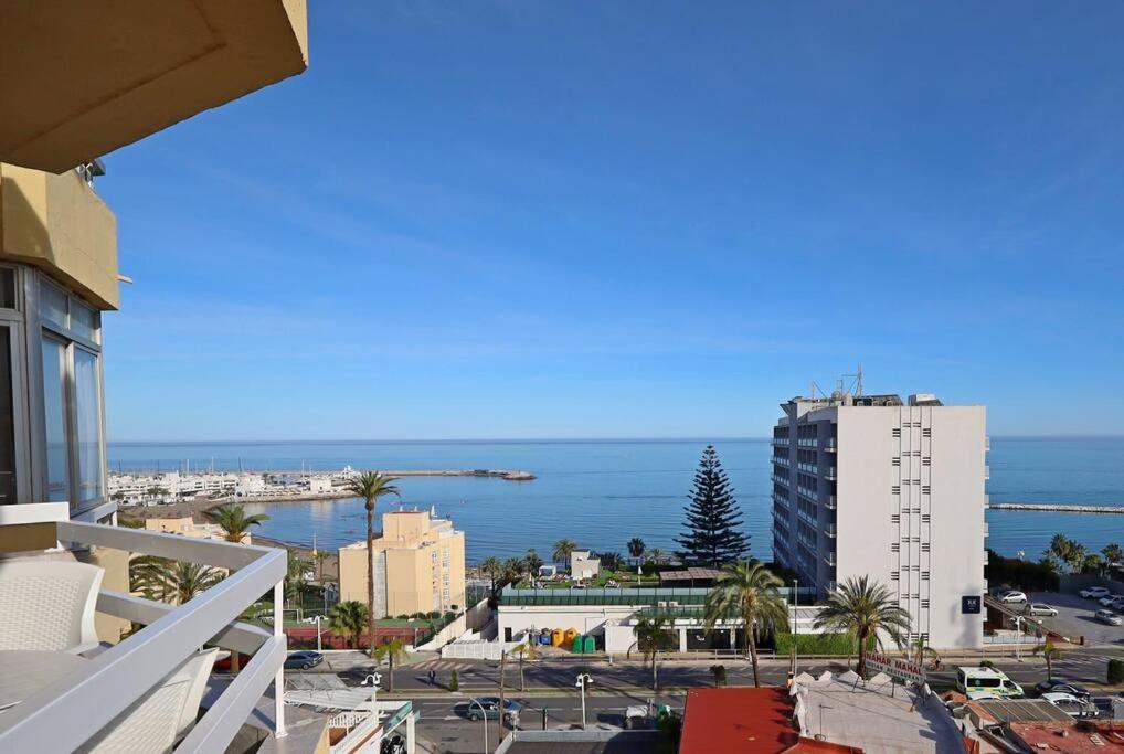 Ferienwohnung Vistas Al Mar Y Al Puerto Deportivo Benalmádena Exterior foto