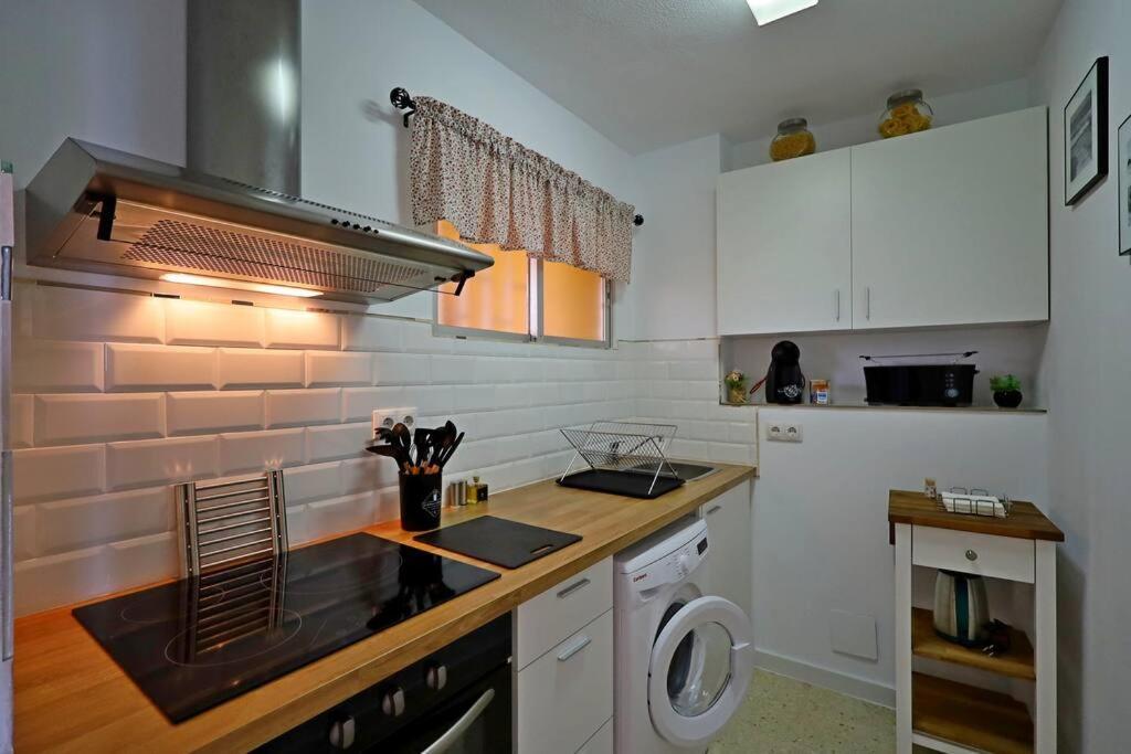 Ferienwohnung Vistas Al Mar Y Al Puerto Deportivo Benalmádena Exterior foto