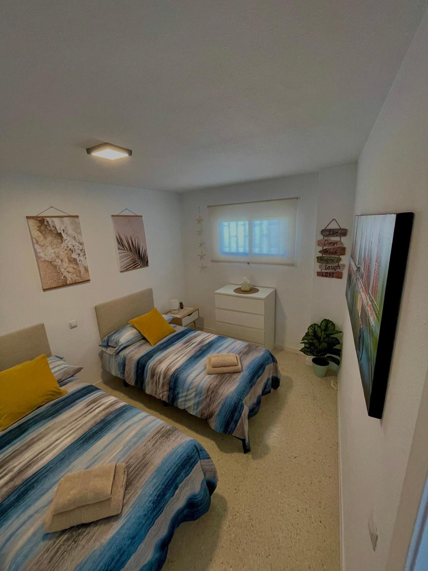 Ferienwohnung Vistas Al Mar Y Al Puerto Deportivo Benalmádena Exterior foto