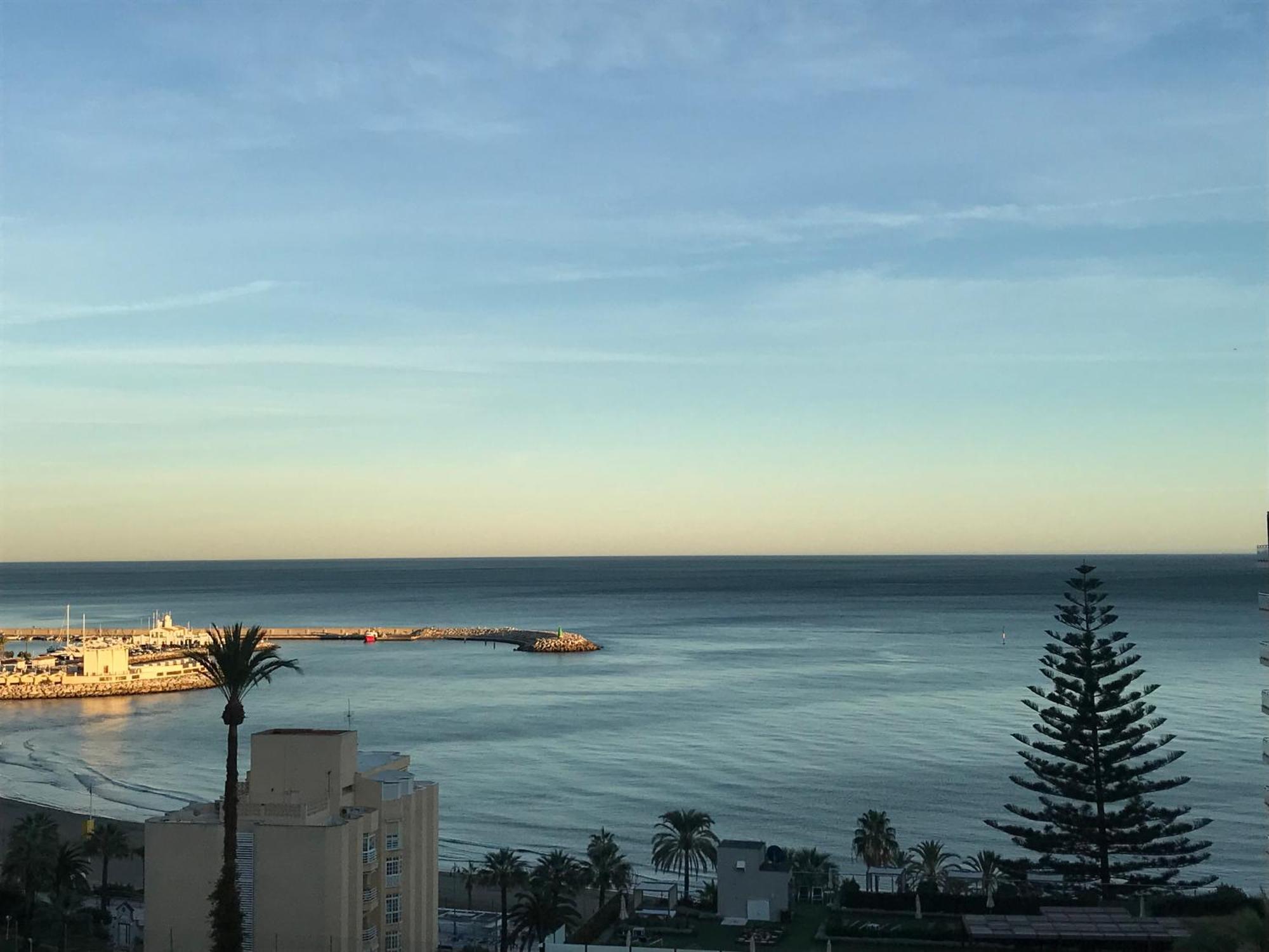 Ferienwohnung Vistas Al Mar Y Al Puerto Deportivo Benalmádena Exterior foto