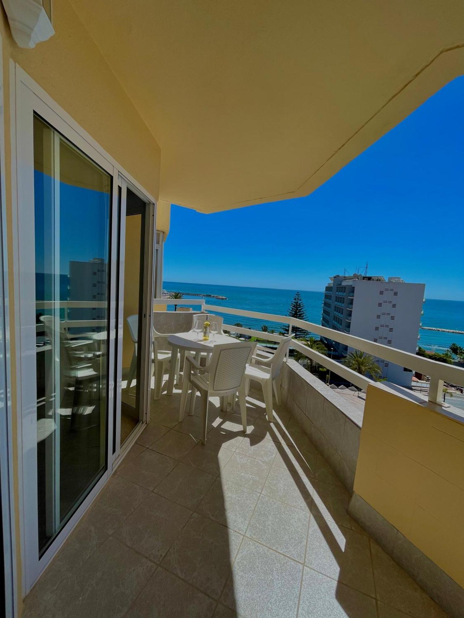 Ferienwohnung Vistas Al Mar Y Al Puerto Deportivo Benalmádena Exterior foto